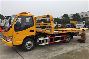 广丰哪里有拖车服务